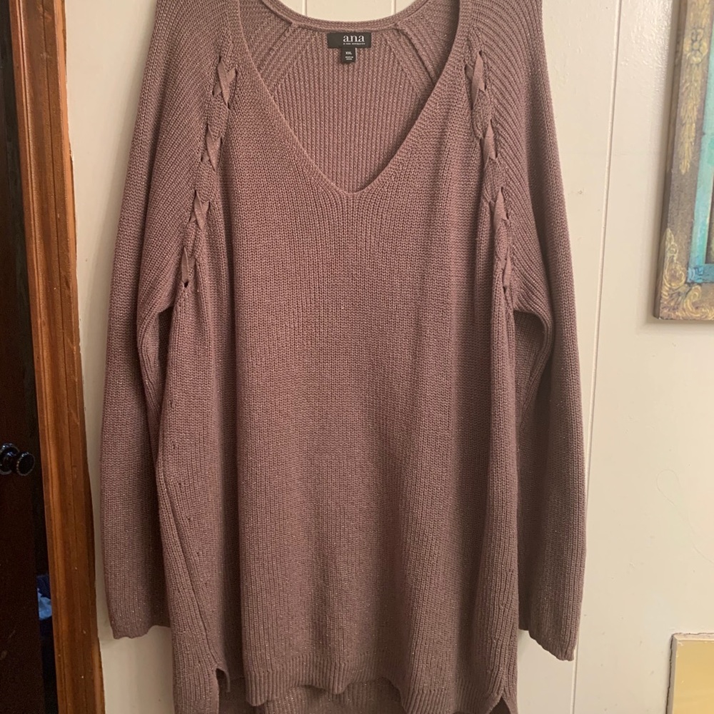 Long v-neck sweater